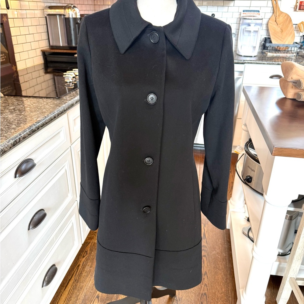 FLEURETTE - Elegant Black Wool Women's Trench Coat - Picture 2 of 8